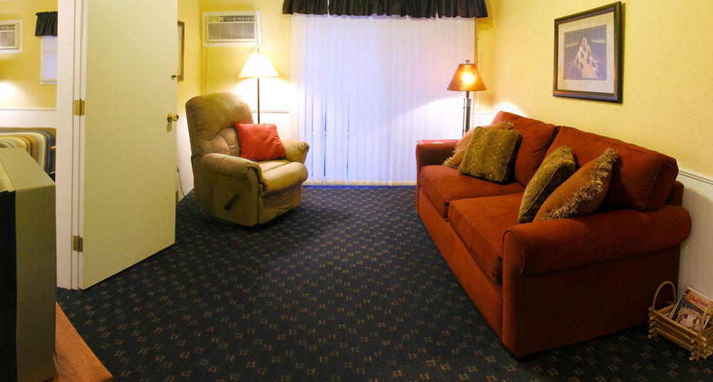 Black Forest Inn Bed & Breakfast Rapid City Extérieur photo